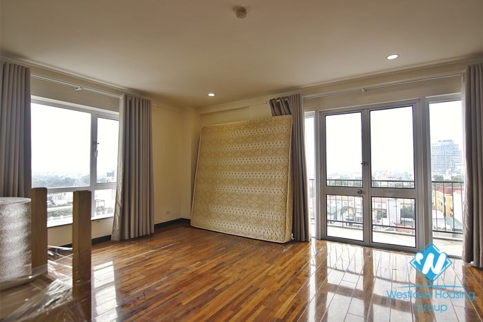 Four-room ambassador-sized apartment for rent in a quiet alley in the heart of Hoan Kiem district